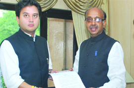 Delhi BJP president Vijay Goel meets Union Minister for Power Jyotiraditya Scindia to discuss power tariff in Delhi on Thursday.