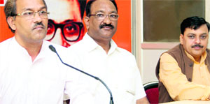 Former Uttarakhand Minister and BJP leader Trivendra Singh Rawat addresses mediapersons in Dehradun on Thursday. 