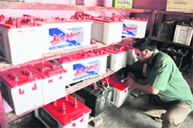 As long power cuts are damaging inverter batteries, their demand has gone up. Taking advantage, battery sellers have raised their prices in Jammu