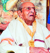 Pran after he was honoured with the prestigious Dadasaheb Phalke award at his residence in Mumbai on May 10