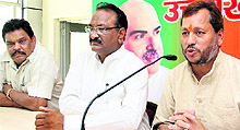 Uttarakhand BJP chief Teerath Singh Rawat addresses mediapersons in Dehradun on Saturday
