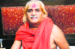 Swami Anand Maharaj, founder of Vishwa Vedanta Sansthan.