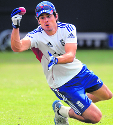 England captain Alastair Cook will look to take a 2-0 lead in the second Test at Lords. 
