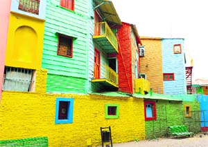 La Boca looks like an artists palette with its colourful houses