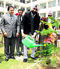 Dignitary comes calling: Justice Jitendra Chauhan, Judge, Punjab and Haryana High Court and administrative judge of sessions division, Bathinda, visited the District Courts on Saturday