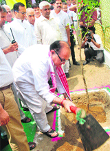 The Haryana Electricity, Forest and Environment Minister, Capt Ajay Singh Yadav, inaugurates the 64th state-level Van Mahotsav.