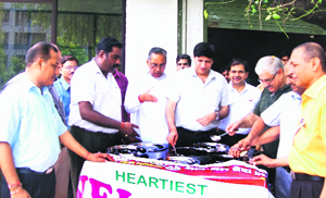 Members of the Ann Sewa Jal Trust, an NGO, inaugurate a trolley of eatables at Lord Mahavir Civil Hospital in Ludhiana