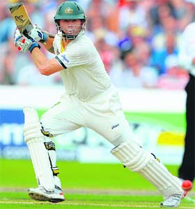 Opener Chris Rogers fell short of his first Test century on Day 1 of the third Test on Thursday