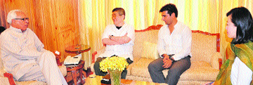 Governor NN Vohra with Kenji Isezaki and Sameer Yasir at Raj Bhawan in Srinagar on Monday.