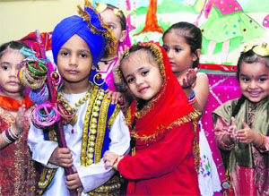 Students of MGM Public School celebrate Teej in Ludhiana. 