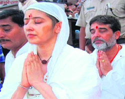 Actress Manisha attends Ganga aarti at Brahamkund, Har-ki-Pauri, in Haridwar late on Wednesday evening. Tribune