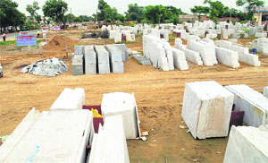 Bucho Mandi is famous for marble outlets that cater to the Malwa region