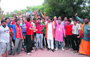 Activists of the VHP and Bajrang Dal stage a protest in Rajouri on Saturday. 