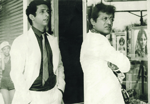 Naseeruddin Shah and Ravi Baswani in Kundan Shahs Jaane Bhi Do Yaaro