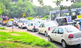 Vehicles stuck in a jam due to the rally