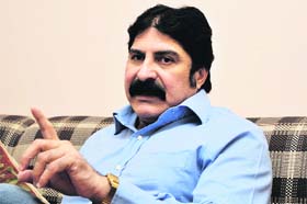  Yogesh Sawhney, senior congress leader