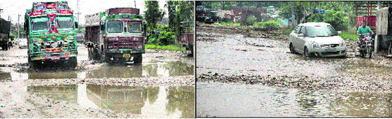 With badly damaged roads in Transport Nagar, the vehicles have to face enormous problems. Despite repeated complaints, the MC has not done anything for their repair.