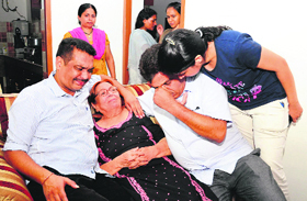 Family members mourn the death of legendary cricket coach DP Azad at his residence in Sector 43, Chandigarh