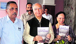 Rajya Sabha MP Shanta Kumar (centre) releases Hindi Sahitya Ka Itihaas, at Palampur on Saturday
