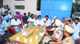 DSP (City) Gurmeet Singh Kingra held a meeting with residents of Bathinda recently and urged them not to believe in rumours pertaining to the Kala Kachha gang.
