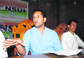NSUI state president Yadupati addresses mediapersons in Shimla