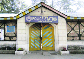 The building of Palampur police station, which was constructed in 1919, is on the verge of collapse.