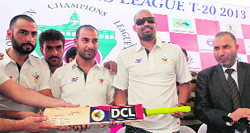 The Kashmiri Players Association gifts a bat to Indian cricketer Yousuf Pathan in Srinagar on Tuesday. Photo: Yawar Kabli 