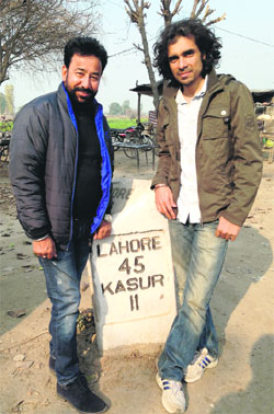 Darshan Aulakh (L) with Imtiaz Ali