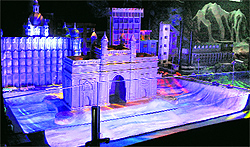 A model depicting the rising level of sea water
