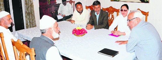 A delegation of the Socialistic Democratic Party during a meeting with Governor NN Vohra at Raj Bhawan in Srinagar on Monday. A Tribune Photo