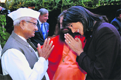 South Carolina Governor Nikki Haley greets Anna Hazare at the encyclopaedia launch in Washington on Sunday. 
