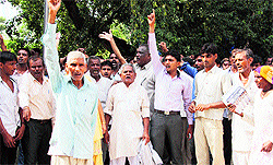 Baniakhera villagers protest outside the local Civil Hospital on the fourth day of their dharna over a Dalit girl's death, on Wednesday
