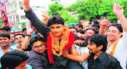 Newly elected president of the students council of SNMJN College Aman Sharma during a victory procession in Haridwar on Friday. Tribune photo: Rameshwar Gaur