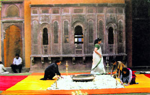 Preparing the stage for a tribute to Chandralekha Sanskriti Kendra, Anandgram, New Delhi.