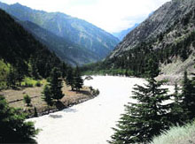 The submergence zone of the Mini Manali along the Chenab near Udaipur town.
