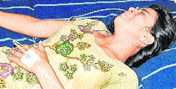 an injured Jyoti in the hospital.