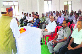 Former Chief Minister PK Dhumal addresses a meeting of ex-servicemen in Hamirpur on Thursday.