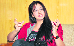 Gulchoo Jolly has worked in both Punjabi and Hindi films.