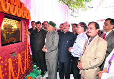 Chief Minister Virbhadra Singh lays the foundation stone of a 100-bed building at Kamla Nehru Hospital in Shimla
