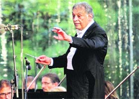Music maestro Zubin Mehta performs in Srinagar on Saturday