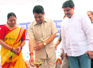 Health Minister S S Negi inaugurates the District Cooperative Bank premises at Kotdwar on Tuesday.