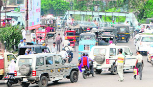 A traffic congestion on the Bhandari Bridge is a routine feature in Amritsar. 