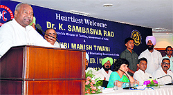 Dr KS Rao, Minister of Textiles, addresses the textile and knitwer industry representatives in Ludhiana on Wednesday