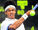 Somdev Devvarman lost 2-6 3-6 to Russian Konstantin Kravchuk in the first round of the ATP Challenger event in Istanbul