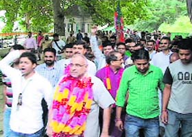 J&K BJP Prabhari (president) Avinash Rai Khanna along with BJP supporters in Batote on Wednesday
