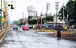 After braving strong dusty winds on Sunday evening, residents of Bathinda woke up to pleasant weather on Monday. Early morning cool winds gave way to a light drizzle later in the day. 