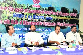 Urban Development Minister Preetam Singh Panwar (second from left) along with Mayors of Rudrapur, Haridwar, Dehradun and Roorkee at a function organised by HUDCO in Haridwar on Monday