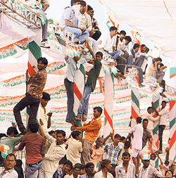 Cong supporters at Rahuls rally in Baran on Tuesday.