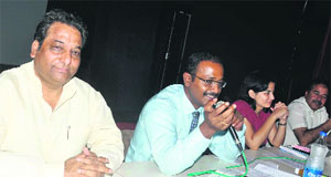 Dehradun Mayor Vinod Chamoli and District Magistrate BVRC Purshottam at a workshop  in Dehradun on Wednesday. 