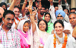 Sangeeta Sachdeva (right) accompanied by Sunita Setia (wearing glasses) and her husband Rahul Setia to her right (in garland) have proved supremacy of former minister LD Aroras family in local politics in the municipal bypoll at Sirsa. A Tribune photograph